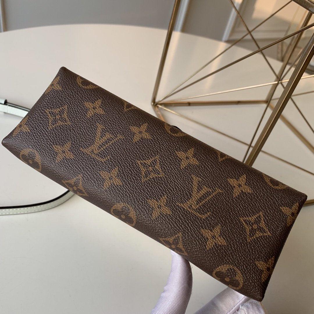 Louis Vuitton LOCKY BB Bag - Image 9
