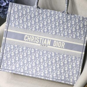 Dior Book Tote - Image 9