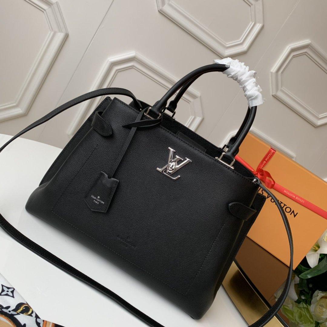 Louis Vuitton LOCKME DAY BAG - Image 1