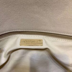 CHANEL 19 Medium Denim Flap Bag Beige - Image 2