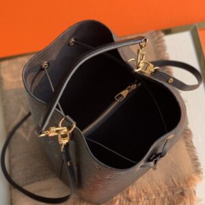 Louis Vuitton NÉONOÉ BB - Image 8