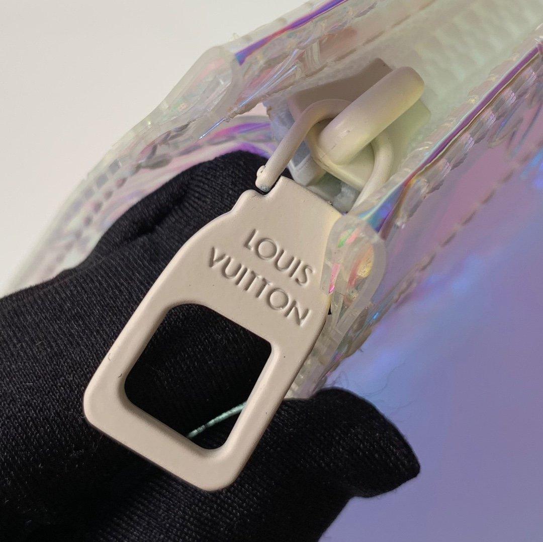 Louis Vuitton toiletry pouch - Image 2