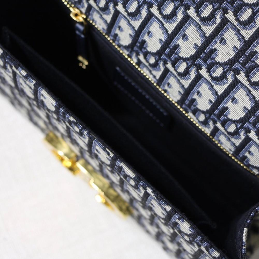 Dior 30 Montaigne Bag - Image 10
