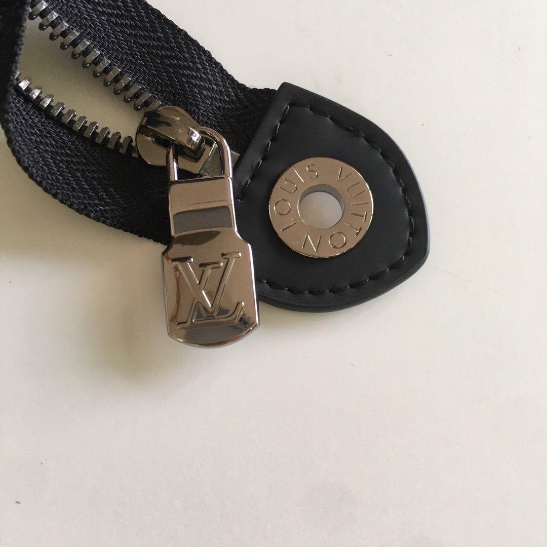 Louis Vuitton Toiletry Pouch - Image 2