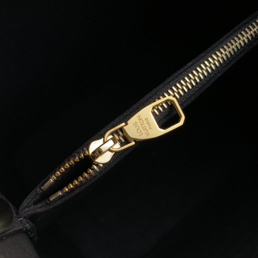 Louis Vuitton NÉONOÉ BB - Image 2