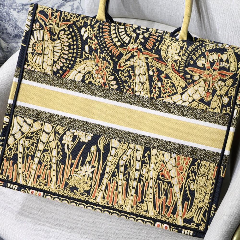 Dior Book Tote - Image 4