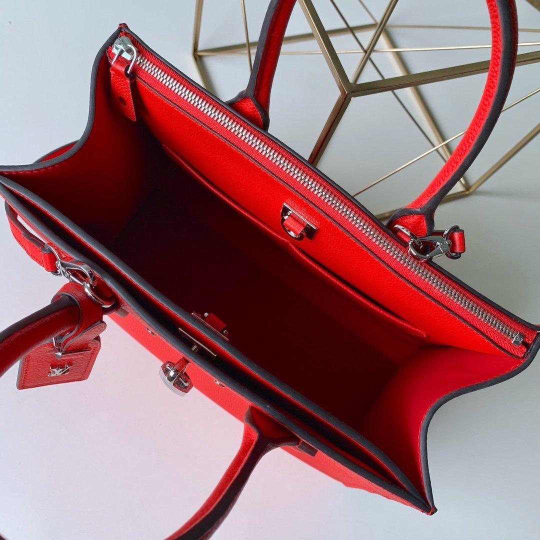 Louis Vuitton  CITY STEAMER MM - Image 8