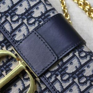 Dior 30 Montaigne Pouch - Image 9