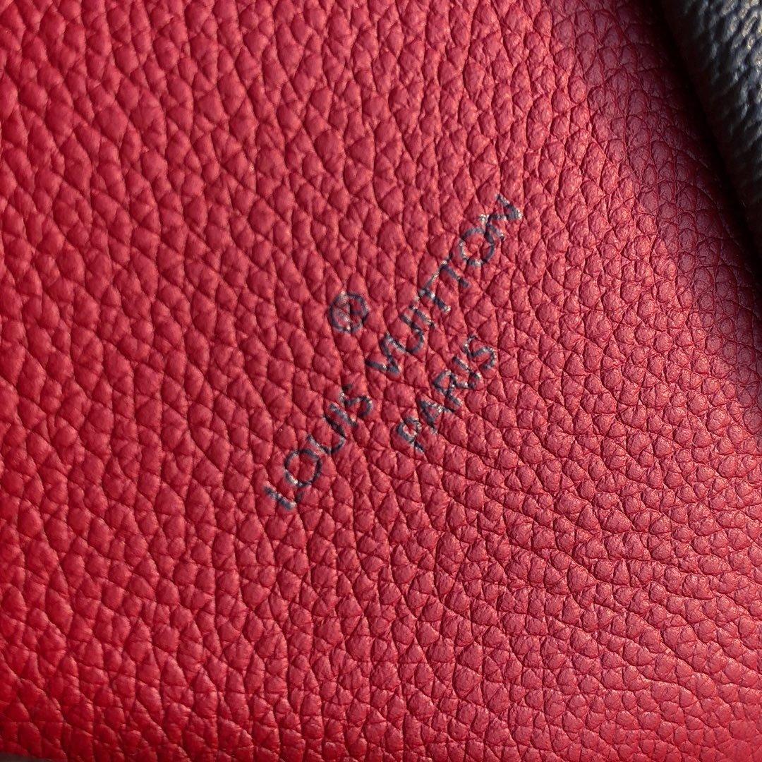 Louis Vuitton V TOTE MM - Image 3