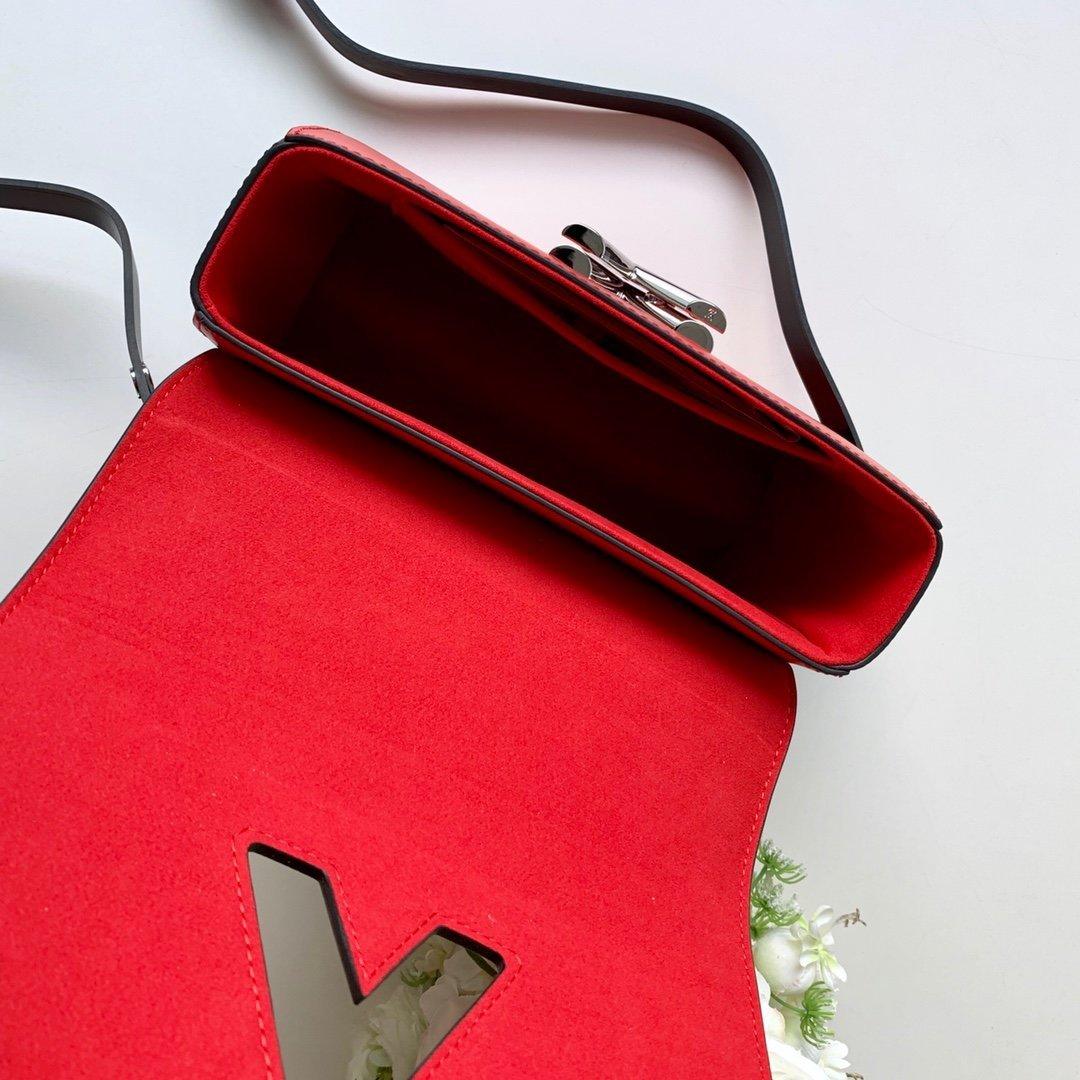 Louis Vuitton TWIST MM - Image 4