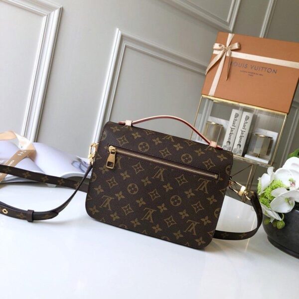 Louis Vuitton POCHETTE MÉTIS