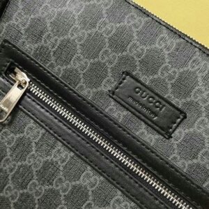 Gucci Black Messenger Bag - Image 4