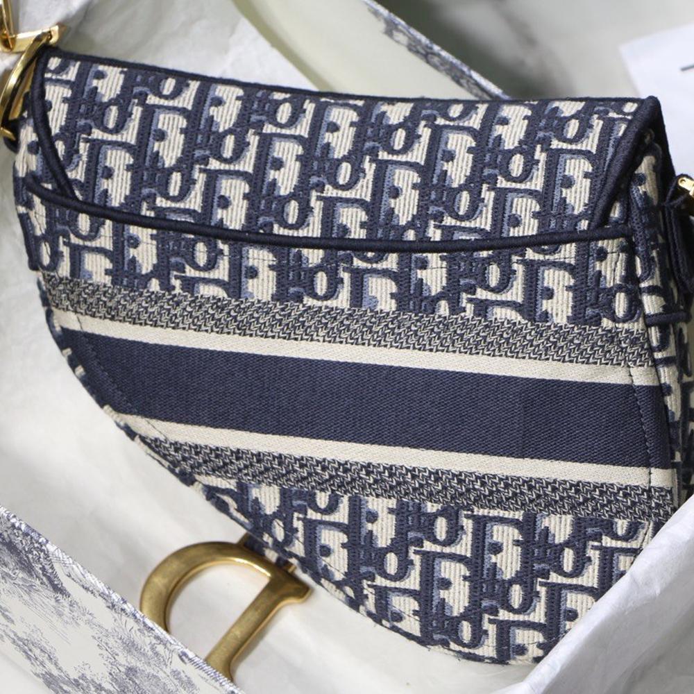 Dior Saddle Bag - Image 2