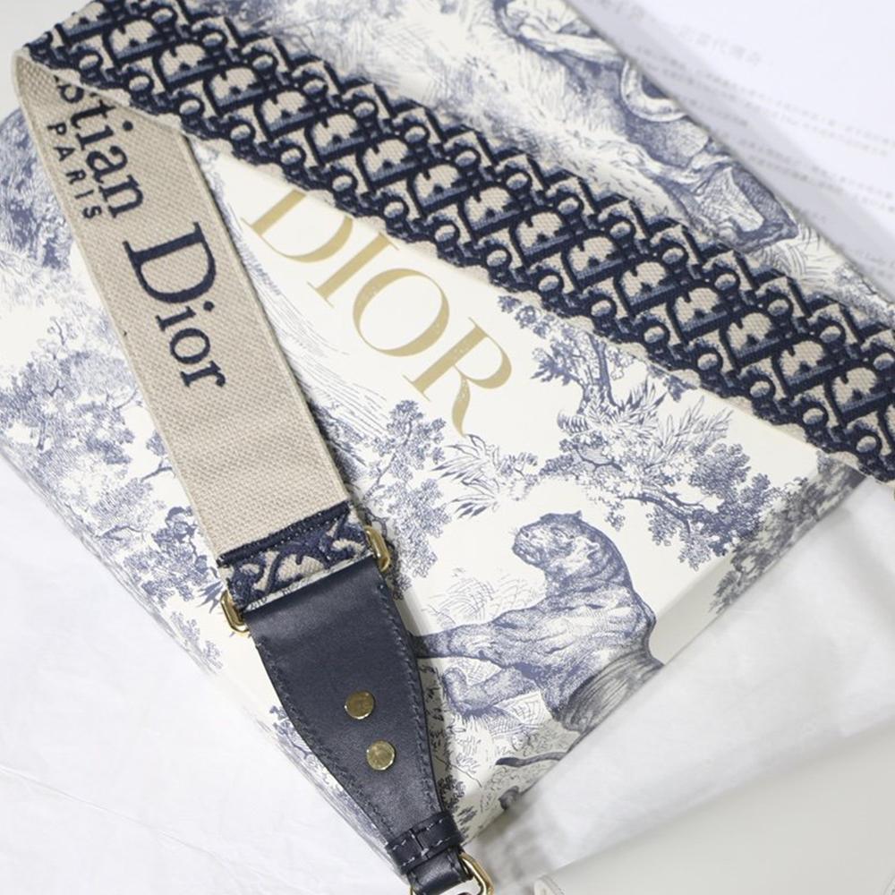 Medium Dior Bobby Bag - Image 5