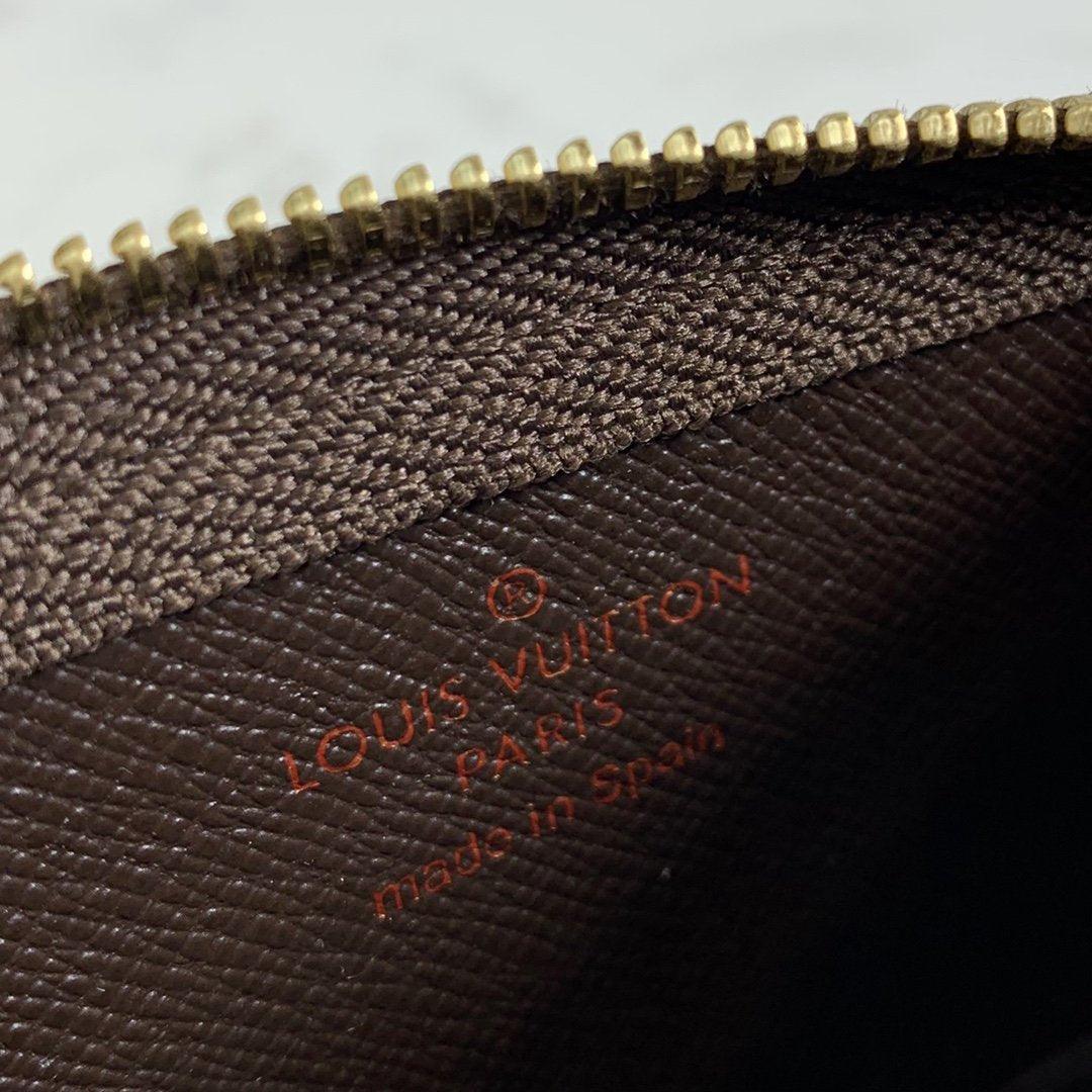 Louis Vuitton Key Pouch Damier ebene - Image 4