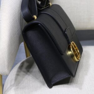 Dior 30 Montaigne Pouch - Image 5