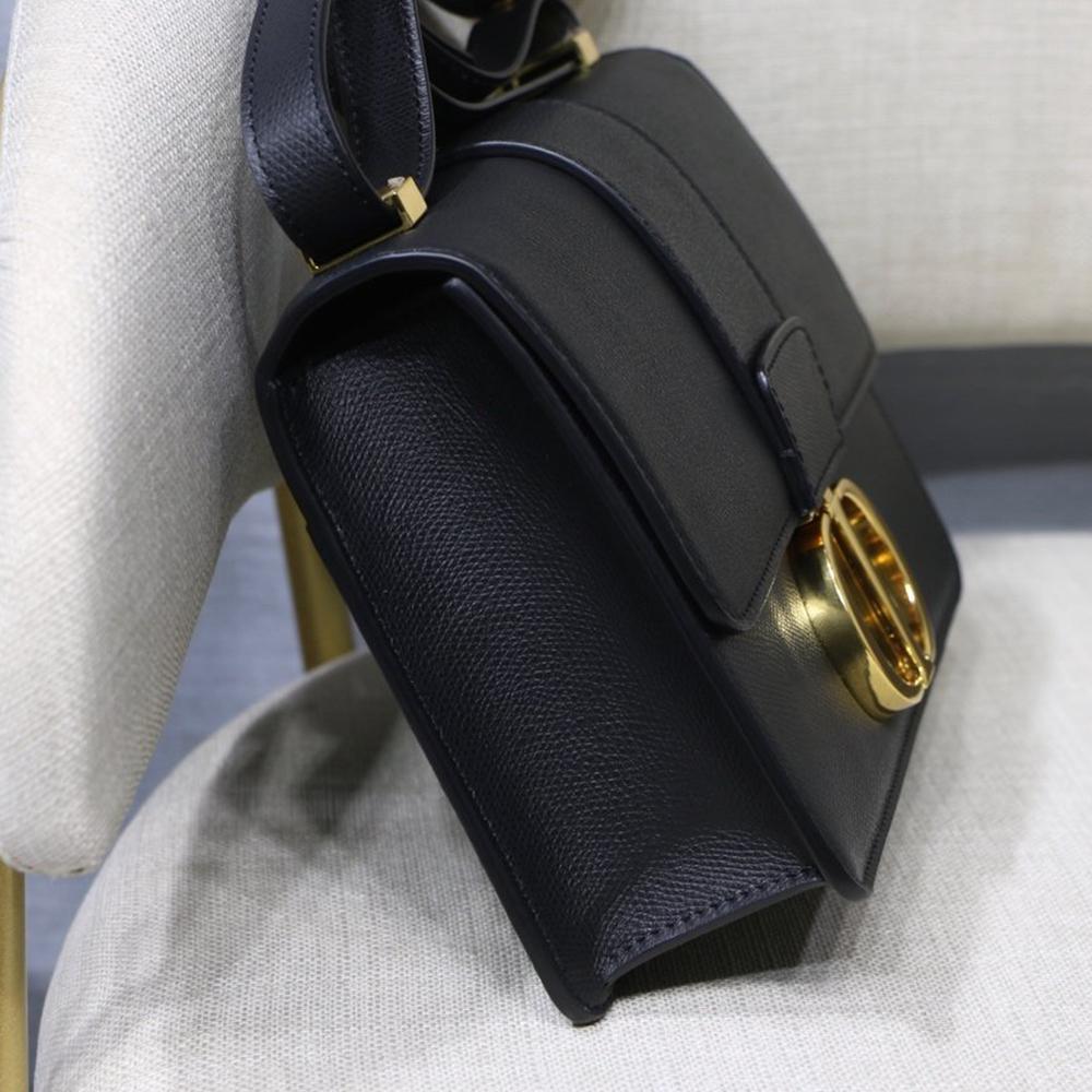 Dior 30 Montaigne Pouch - Image 5