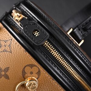Louis Vuitton Cannes Bag – Monogram Canvas Vanity Case with Top Handle (Small) - Image 5