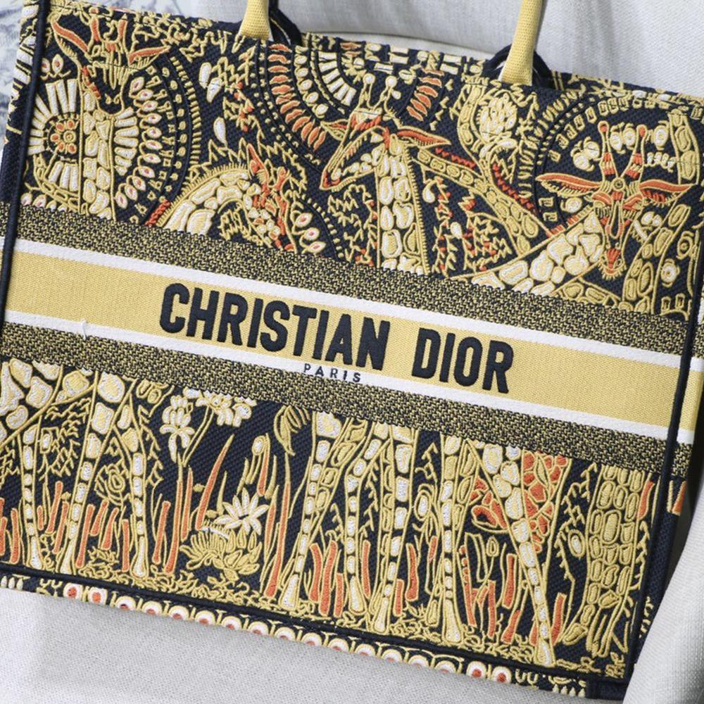 Dior Book Tote - Image 4