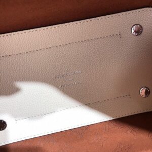 LV HINA PM - Image 5