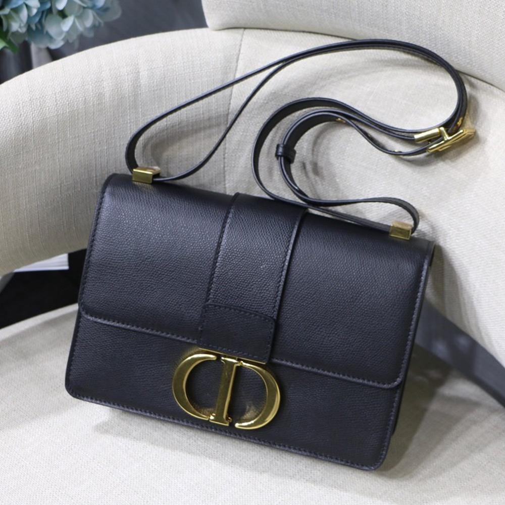 Dior 30 Montaigne Pouch - Image 1