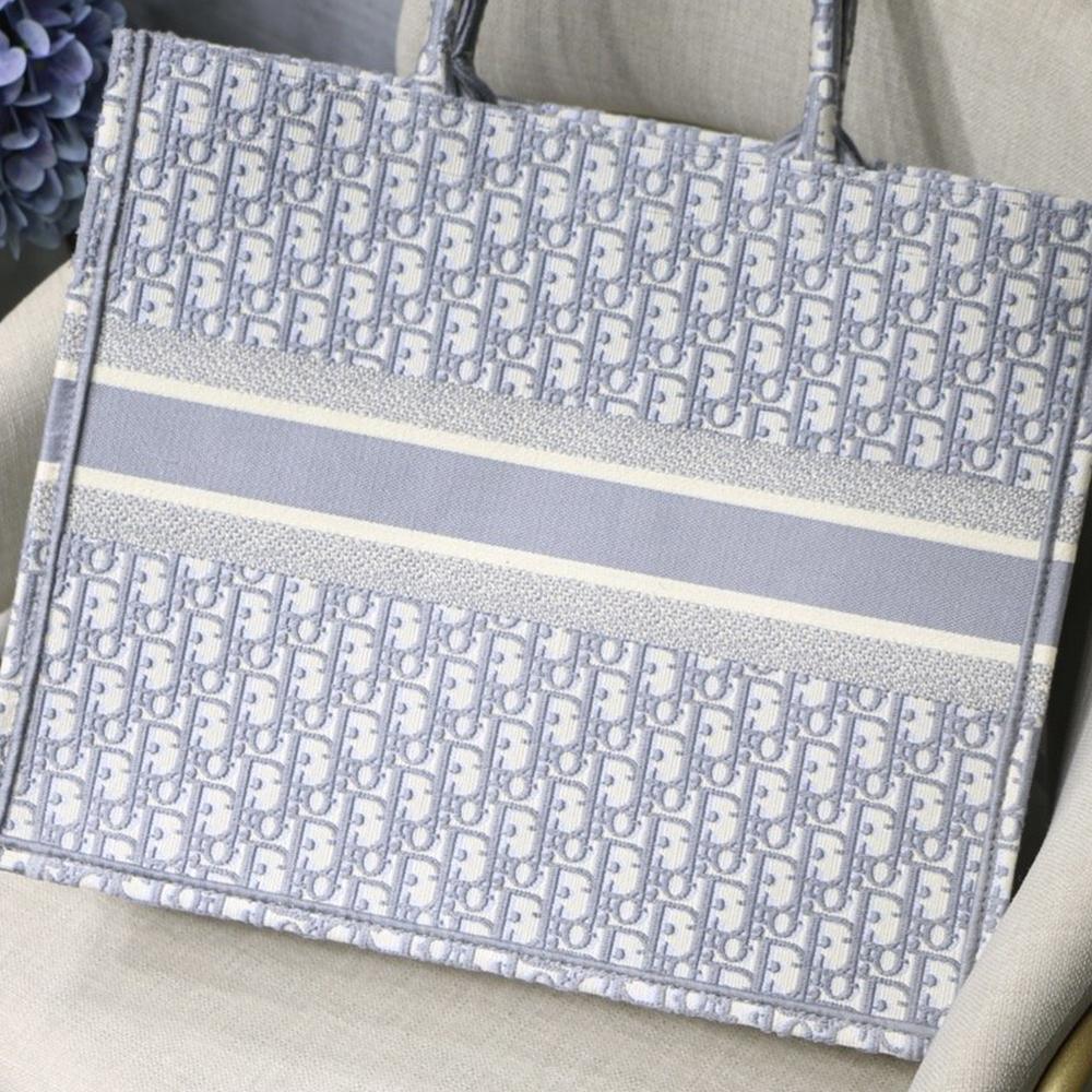 Dior Book Tote - Image 4