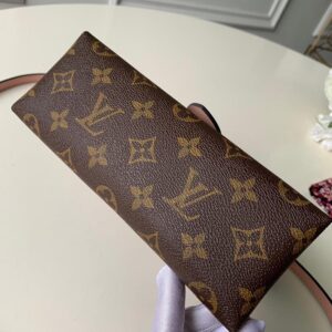 Louis Vuitton LOCKY BB Bag - Image 4