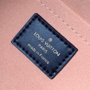 Louis Vuitton ON MY SIDE - Image 5