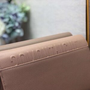 Dior 30 Montaigne Pouch - Image 4