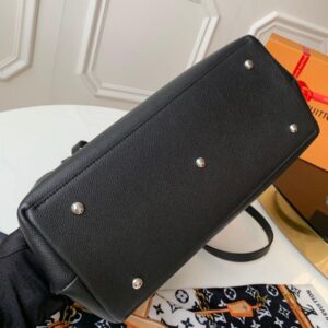 Louis Vuitton LOCKME DAY BAG - Image 5