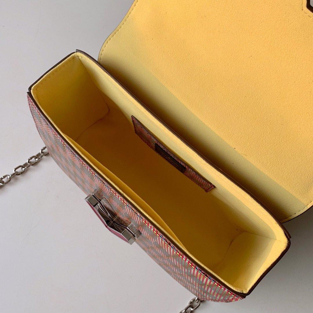 Louis Vuitton TWIST MM - Image 4