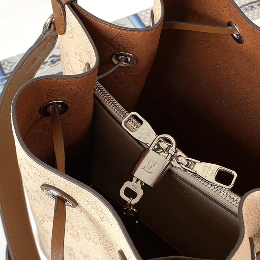 Louis Vuitton NÉONOÉ BB - Image 6