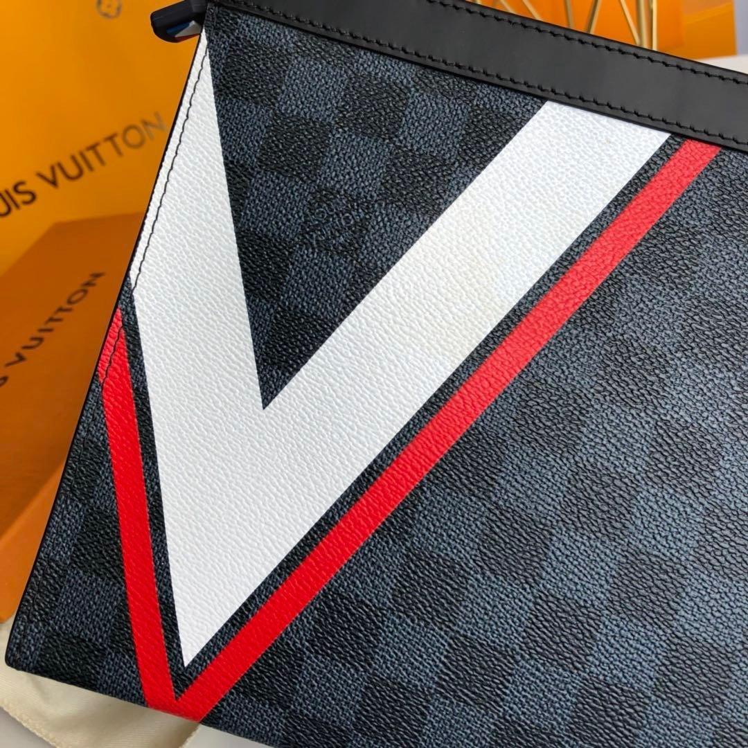 Louis Vuitton Toiletry Pouch - Image 4