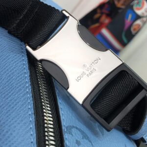 LOUIS VUITTON BUMBAG Explorer - Image 5
