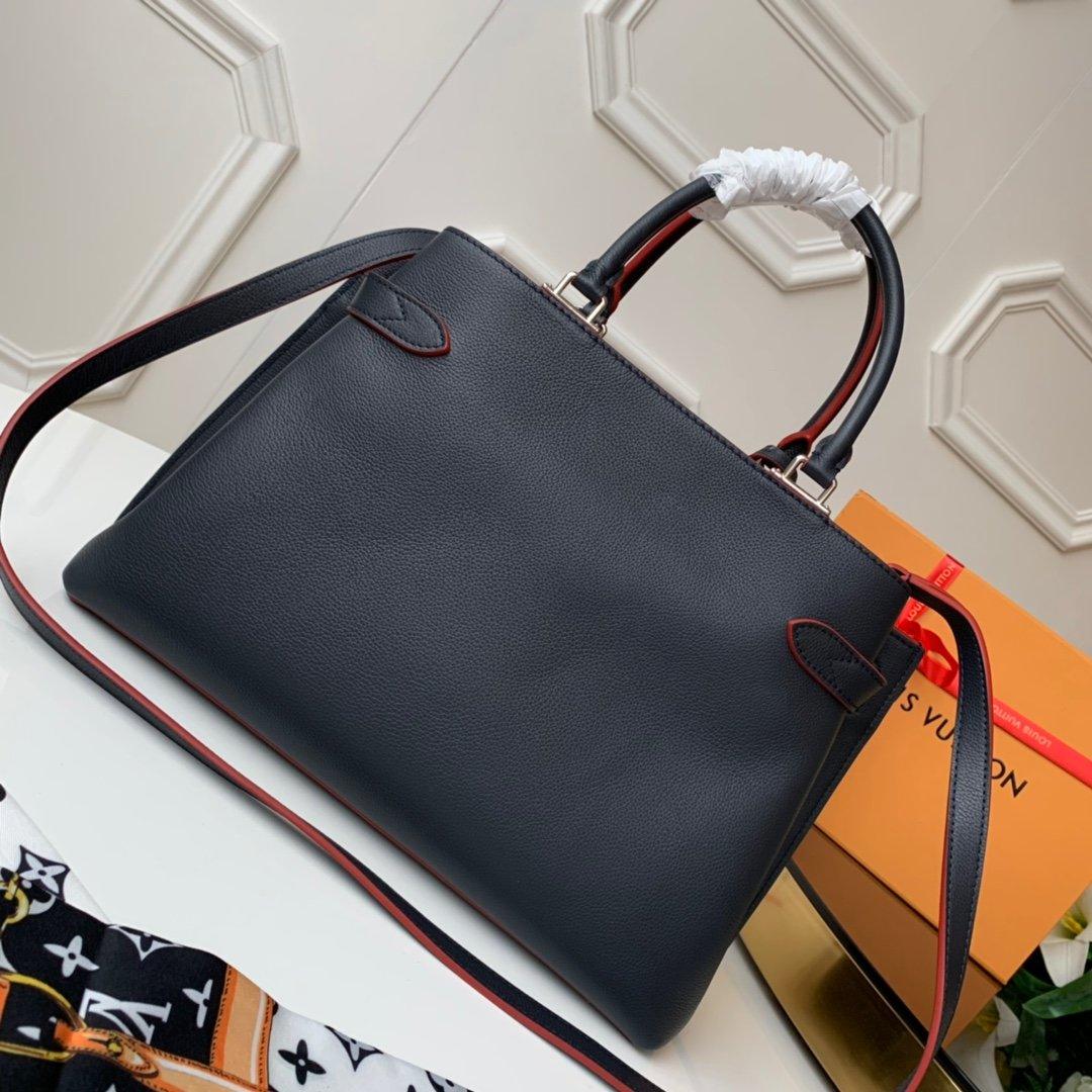 Louis Vuitton LOCKME DAY BAG - Image 3