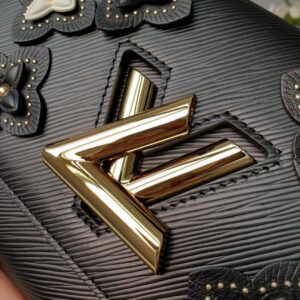 Louis Vuitton TWIST MM - Image 7