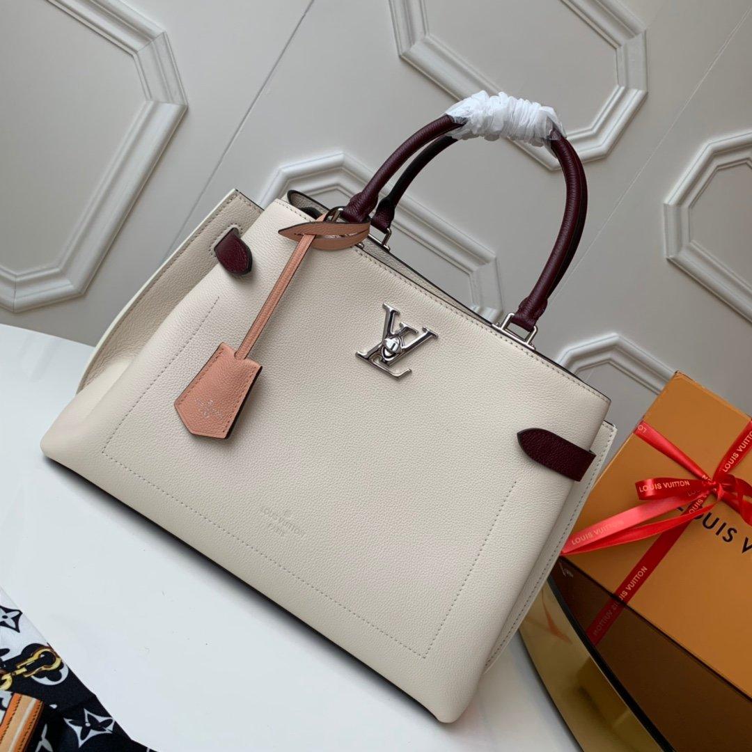 Louis Vuitton LOCKME DAY BAG - Image 1