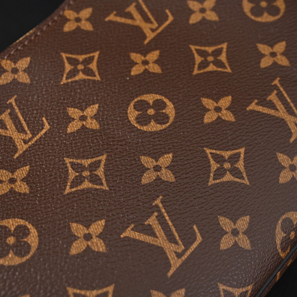 Louis Vuitton Monogram Canvas Pochette Shoulder Bag