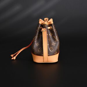 Louis Vuitton Noé Bucket Bag – Monogram Canvas with Natural Leather Trim - Image 5