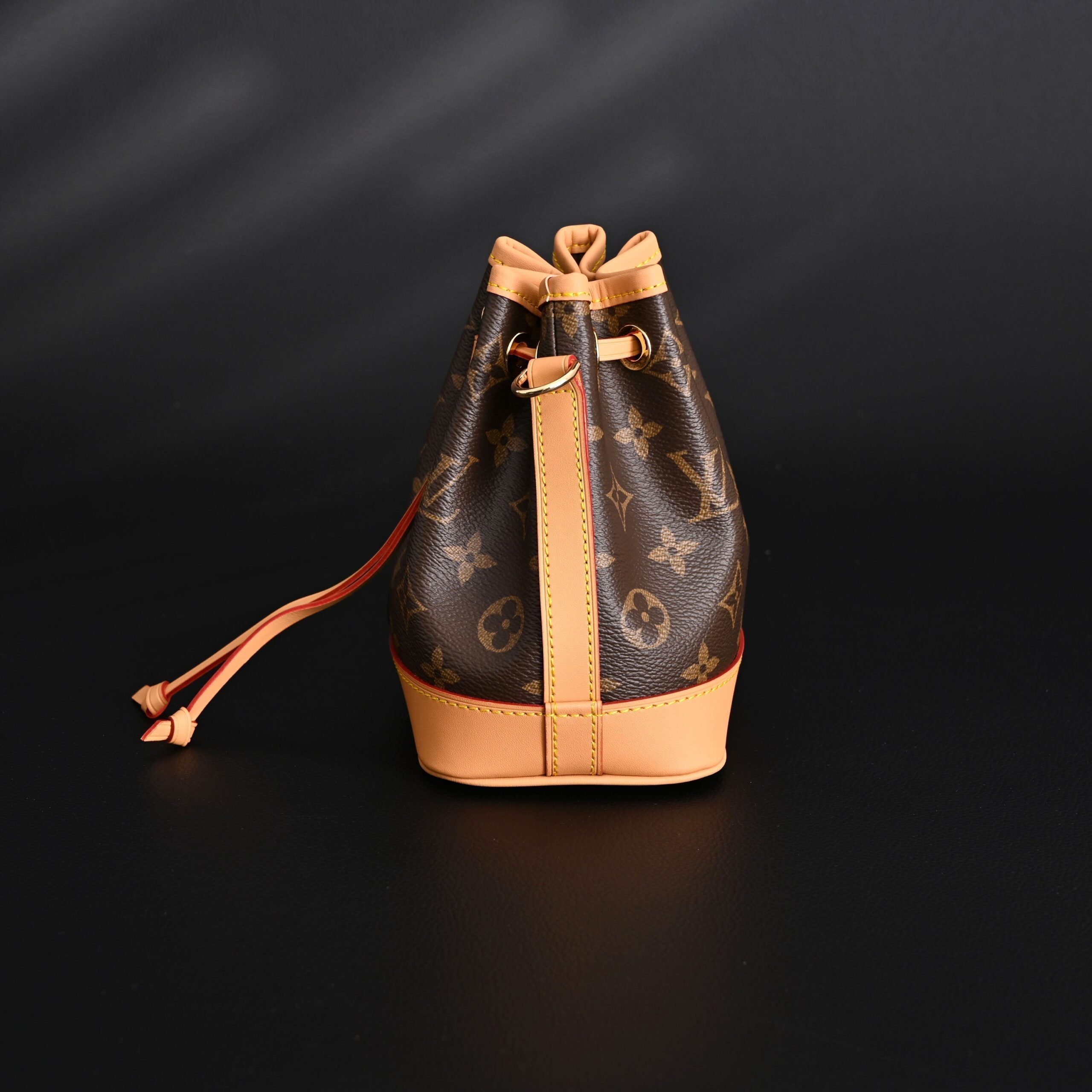 Louis Vuitton Noé Bucket Bag – Monogram Canvas with Natural Leather Trim - Image 5