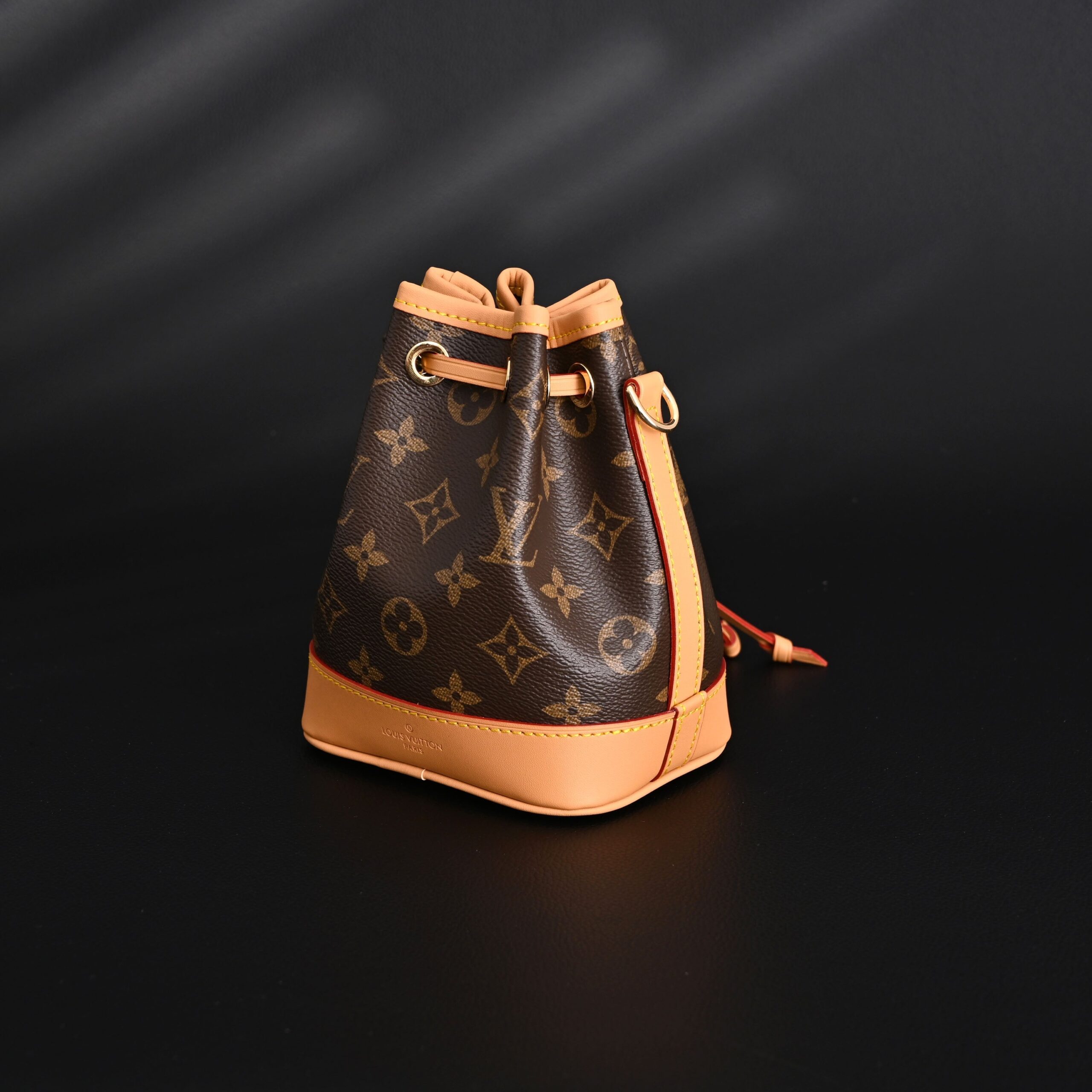 Louis Vuitton Noé Bucket Bag – Monogram Canvas with Natural Leather Trim - Image 8