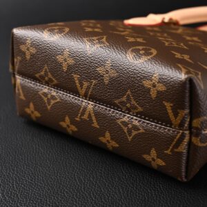 Louis Vuitton Speedy 30 Handbag – Monogram Canvas with Leather Trim - Image 7