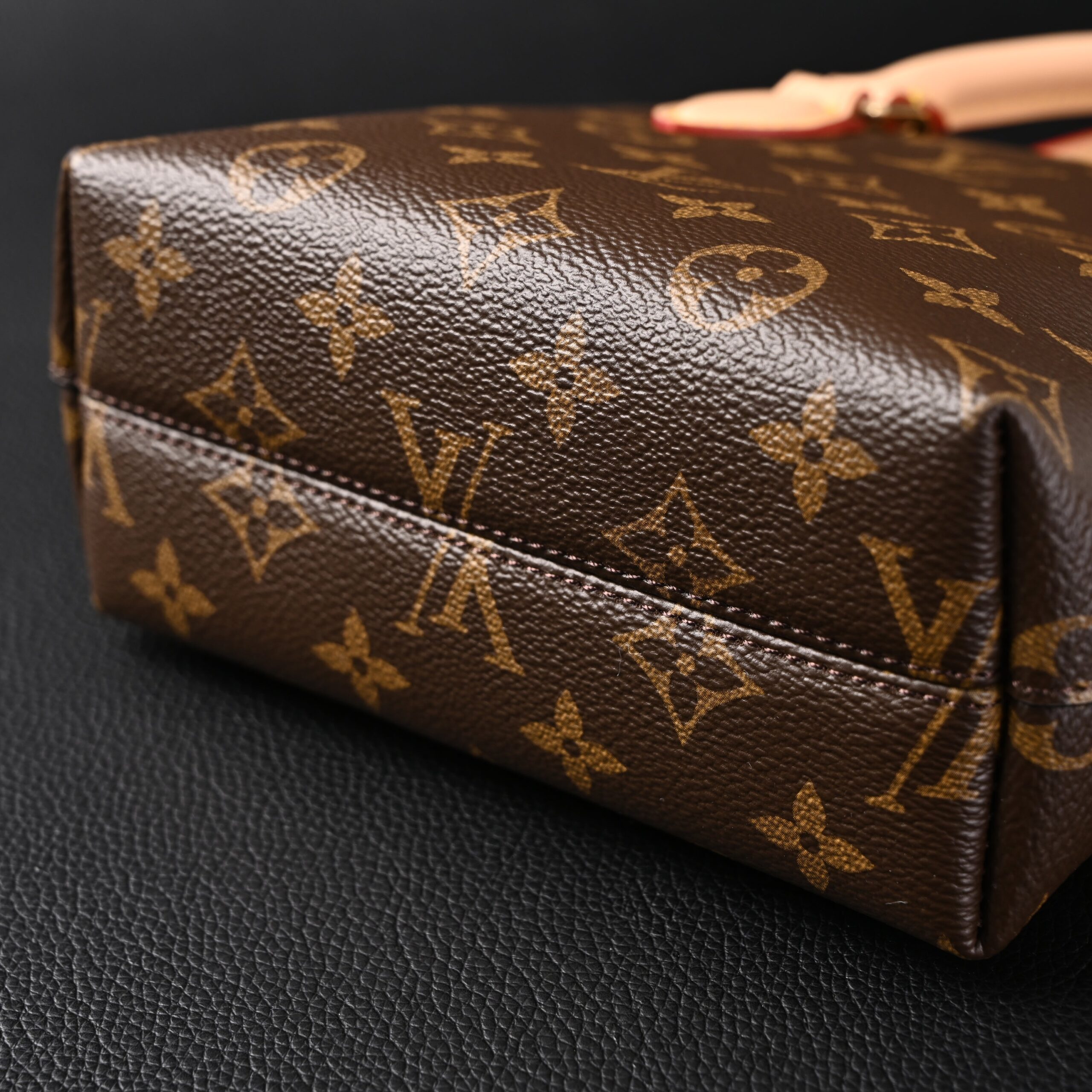 Louis Vuitton Speedy 30 Handbag – Monogram Canvas with Leather Trim - Image 7