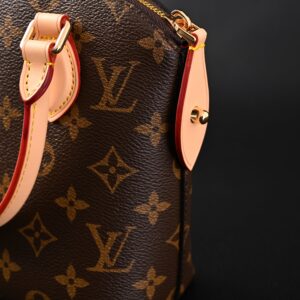Louis Vuitton Speedy 30 Handbag – Monogram Canvas with Leather Trim - Image 8