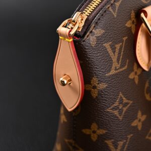 Louis Vuitton Speedy 30 Handbag – Monogram Canvas with Leather Trim - Image 12