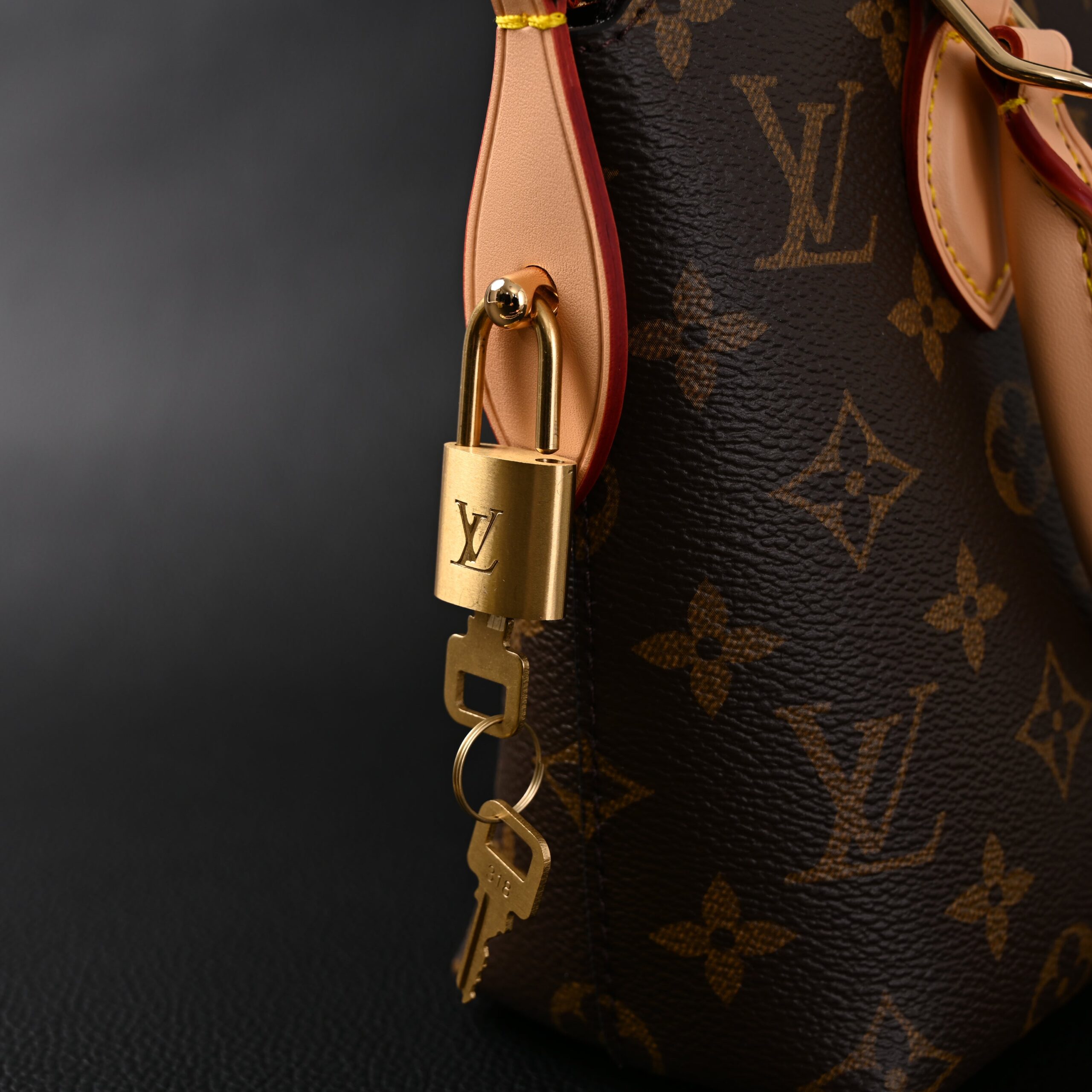 Louis Vuitton Speedy 30 Handbag – Monogram Canvas with Leather Trim - Image 22
