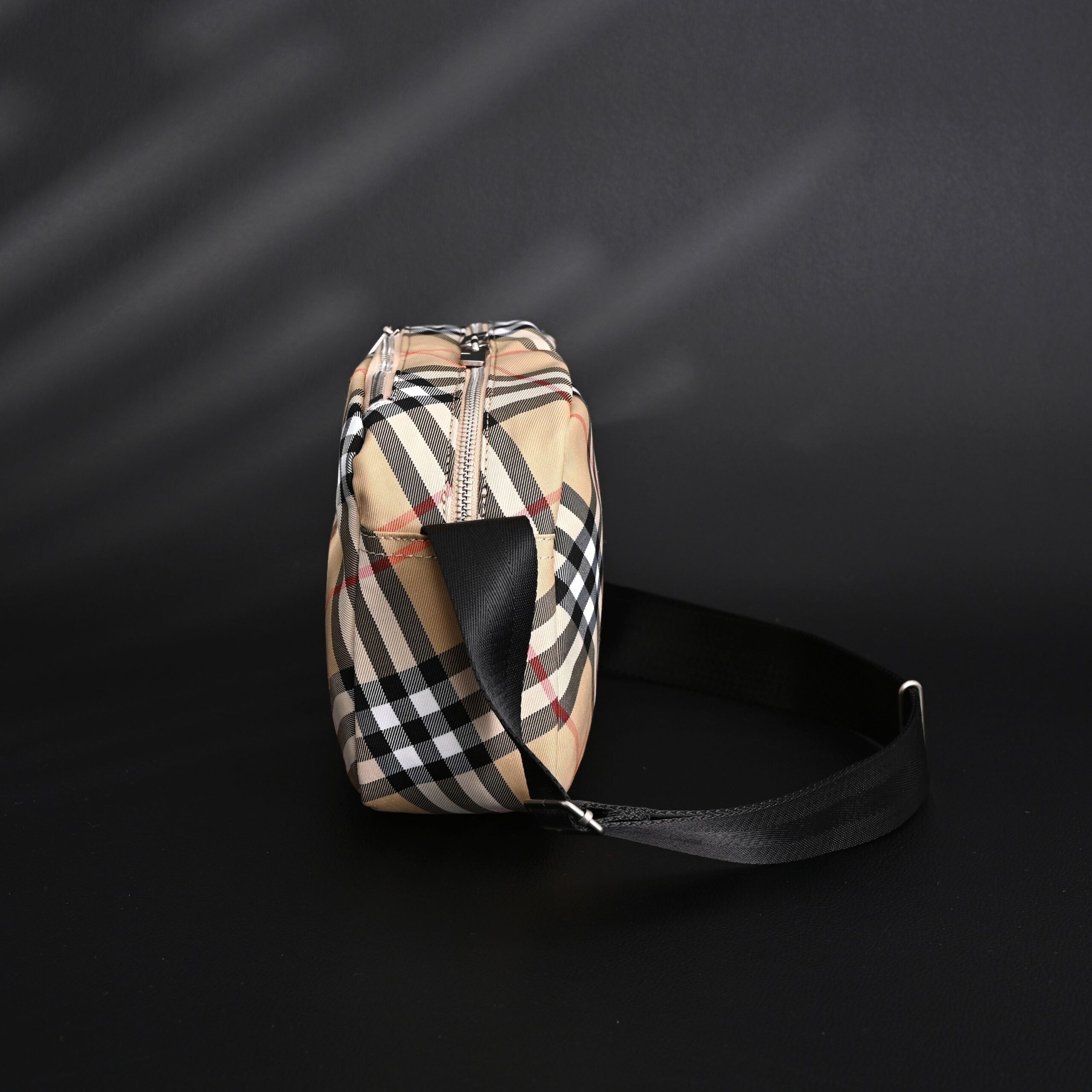 Burberry Vintage Check Canvas Crossbody Messenger Bag - Image 4