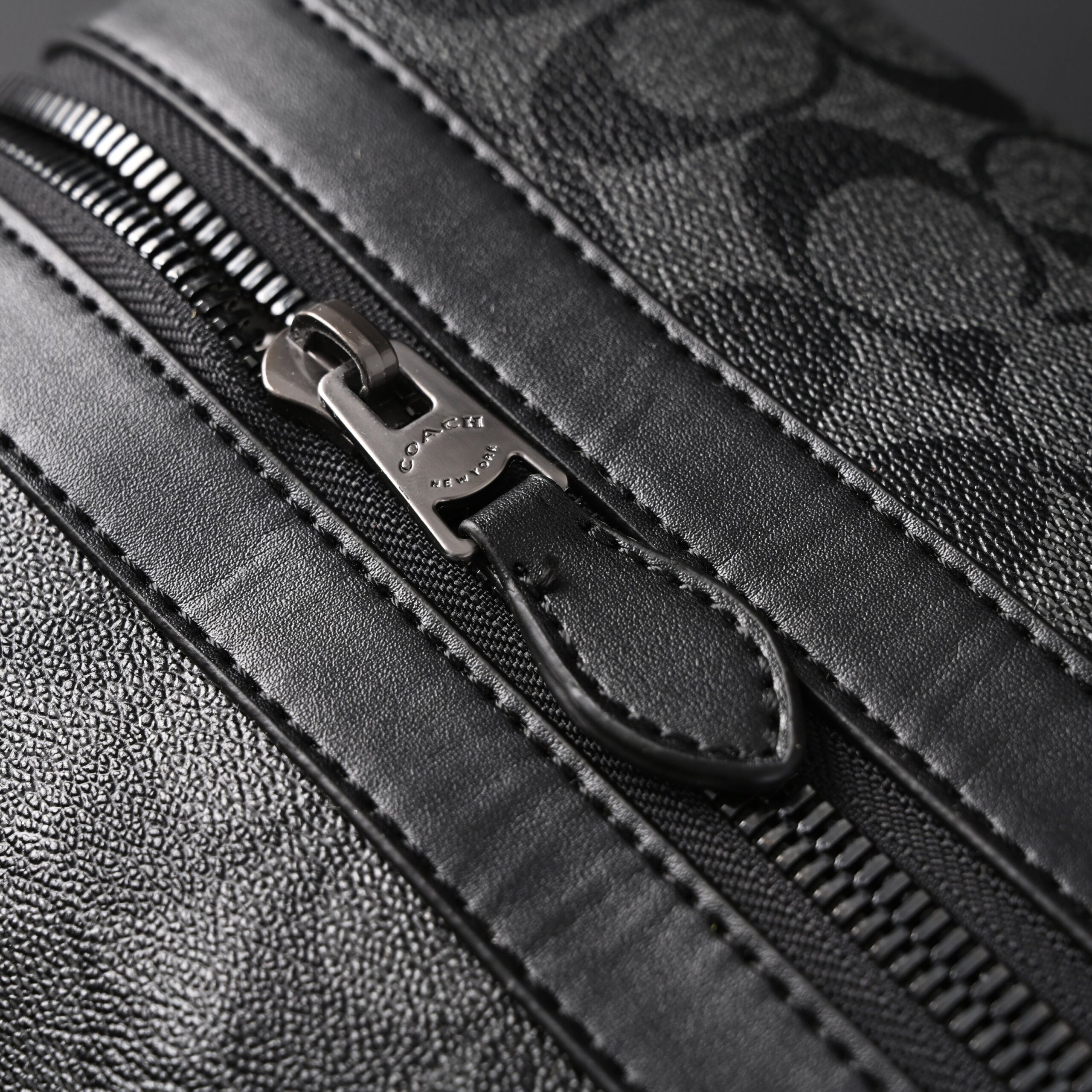 Louis Vuitton Keepall Bandoulière 50 – Damier Graphite Canvas Travel Bag - Image 16