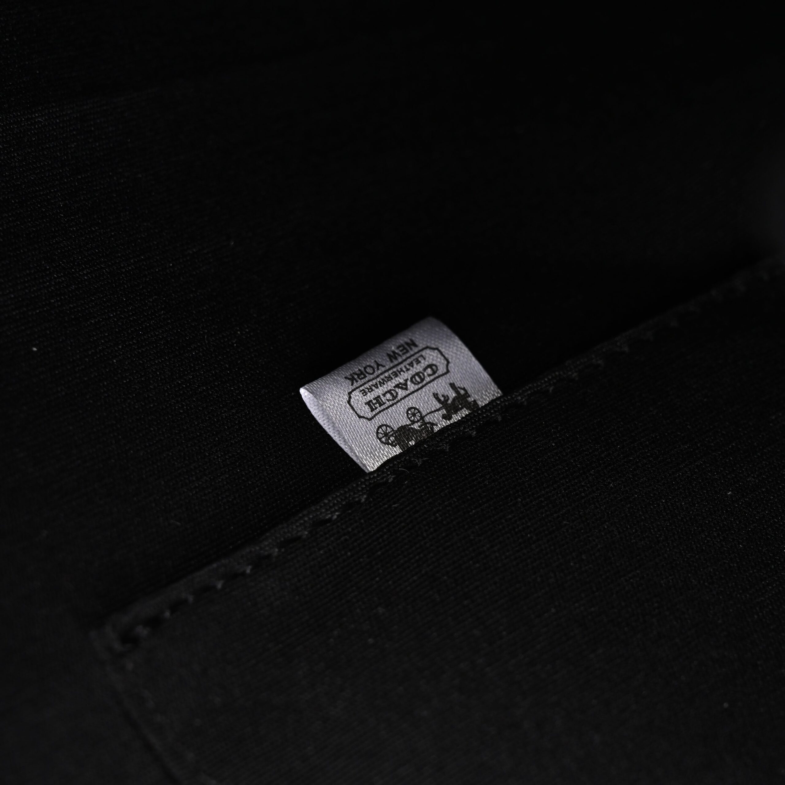 Louis Vuitton Keepall Bandoulière 50 – Damier Graphite Canvas Travel Bag - Image 19