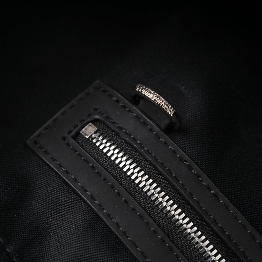 Louis Vuitton Keepall Bandoulière 50 Monogram Eclipse